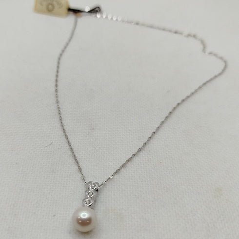 Ciondolo con perla oro bianco e diamanti con collana | Gioiellitosti.it