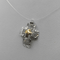 Ciondolo Croce Oro 18k Bianco e Giallo Piccolo 1,10 gr | Gioielli Tosti