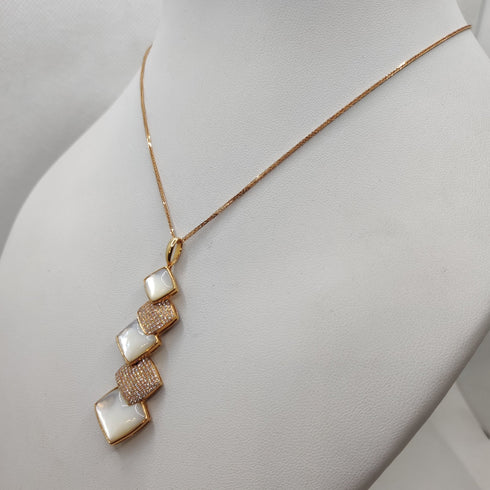 Ciondolo oro madreperla e diamanti con collana | Gioiellitosti.it