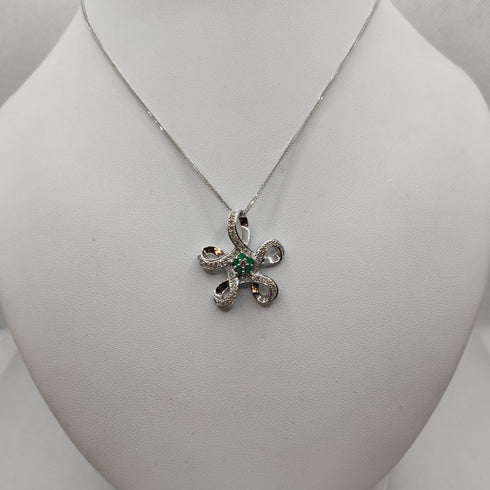 Ciondolo Smeraldi e Diamanti e collana oro 18k bianco | Gioiellitosti.it