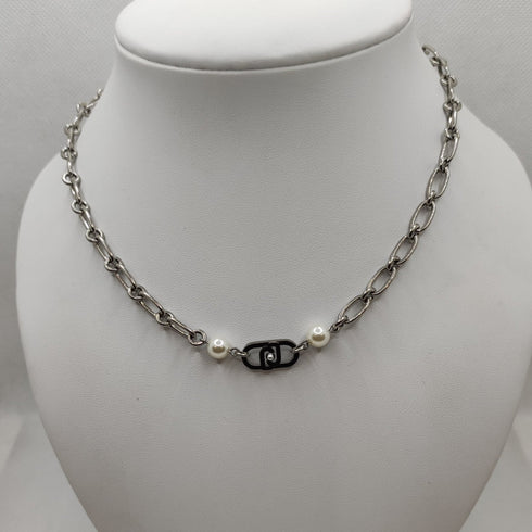 Collana Liu Jo LJ1731 maglia acciaio perle e logo | Gioiellitosti.it