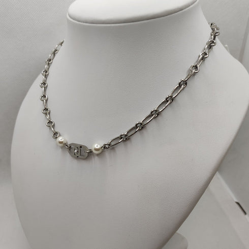 Collana Liu Jo LJ1731 maglia acciaio perle e logo | Gioiellitosti.it