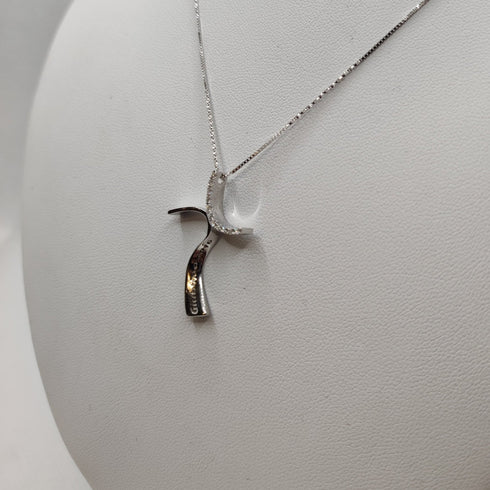 Croce in diamanti stilizzata e collana oro 18k | Gioiellitosti.it