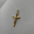 Crocifisso oro 18 kt Giallo in rilievo 1.30 gr | Gioielli Tosti