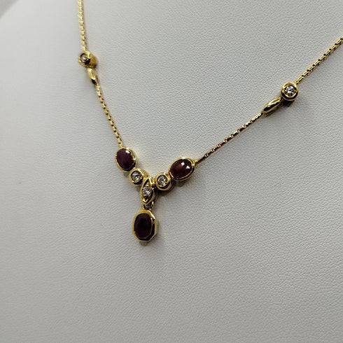 Girocollo oro 18k con pendente rubini e diamanti 43 cm 10 Gr | Gioiellitosti.it