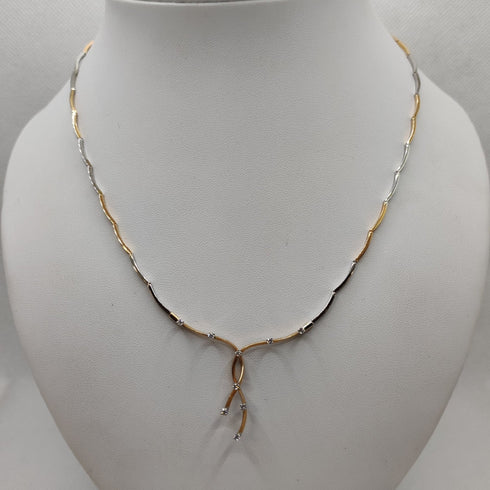 Girocollo semirigido con diamanti in oro 18k | Gioiellitosti.it