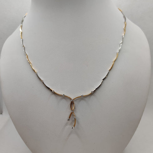 Girocollo semirigido con diamanti in oro 18k | Gioiellitosti.it