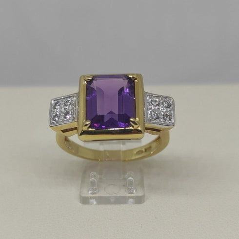 Anello oro 18 kt donna con pietra Ametista e zirconi bianchi | Gioiellitosti.it