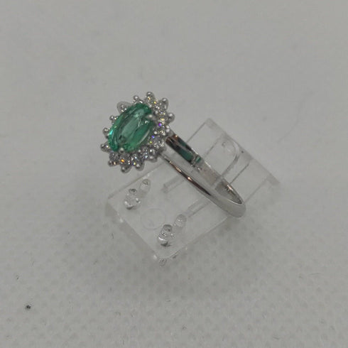 Anello Oro bianco 18k Diamanti 0,15 Smeraldi 0,60 | Gioiellitosti.it