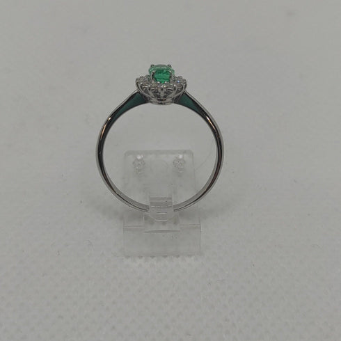 Anello Oro bianco 18k Diamanti 0,15 Smeraldi 0,60 | Gioiellitosti.it