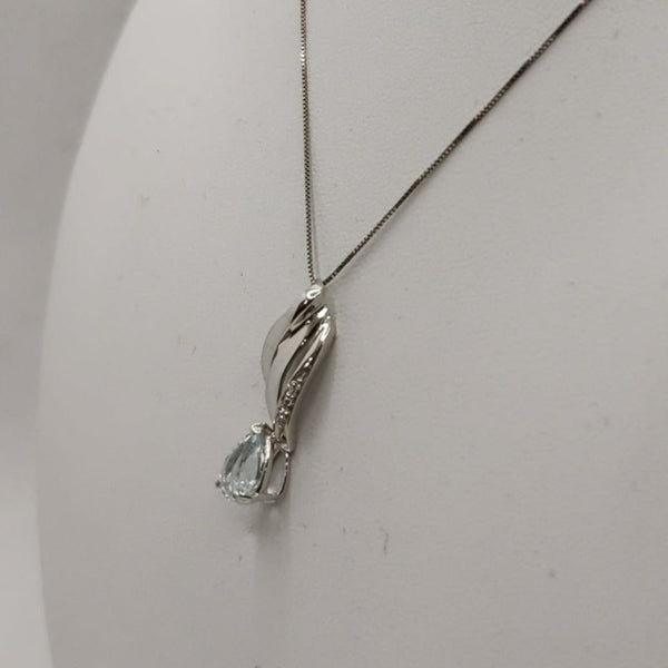 Collana ciondolo acquamarina diamanti oro 18k | Gioiellitosti.it