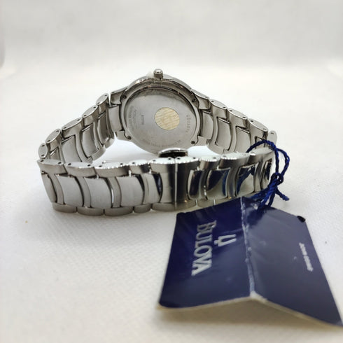 Orologio Bulova 63B37 Swiss Made sottile Acciaio | Gioiellitosti.it