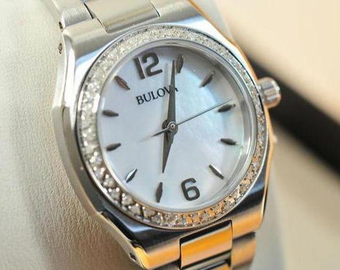 Orologio donna Bulova 96R199 classic acciaio diamanti | Gioiellitosti.it