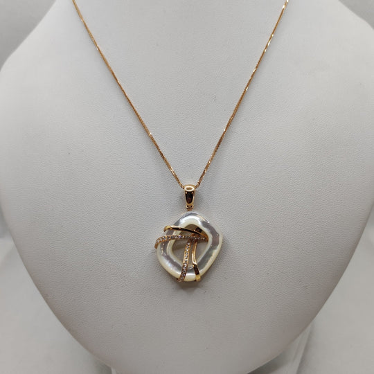 Ciondolo in madreperla bianca e diamanti con collana oro 18k | Gioiellitosti.it — Product detail view