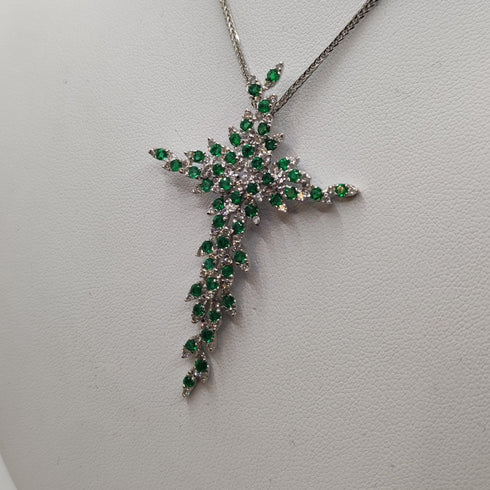 Croce con diamanti e Smeraldi e collana oro 18k | Gioiellitosti.it