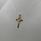 Crocifisso oro 18 kt con lavorazione in rilievo 1.45 gr | Gioielli Tosti