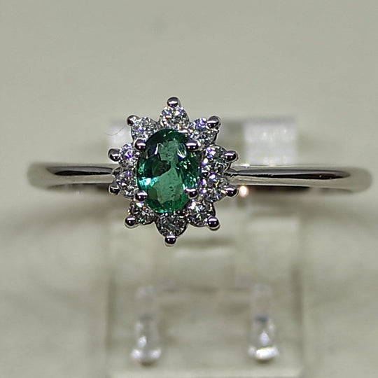 Anello Oro bianco 18k Diamanti 0,10 Smeraldi 0,30 | Gioiellitosti.it — Product detail view