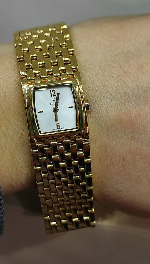 Orologio donna Bulova Classico quadrato bracciale placcato oro | Gioielli Tosti
